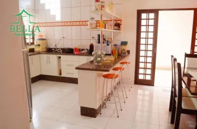 Sobrado com 3 dormitórios à venda, 285 m² por r$ 390.000 - vila menino jesus - caçapava/sp