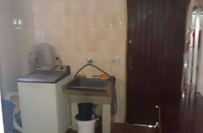Casa com 3 quartos à venda na Rua Manuel de Oliveira Rocha, Parque Maria Domitila, São Paulo