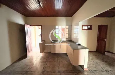 Casa com 3 quartos para alugar na Rua Alexandre de Gusmão, Adrianópolis, Manaus