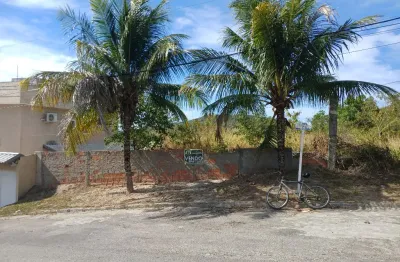 Ótimo terreno no condomínio bosque do peró (fechado) em cabo frio