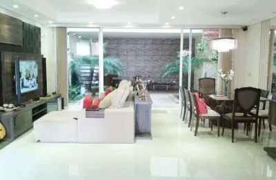 Excelente sobrado – localização privilegiada – tatuapé área construída: 294 m²,