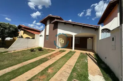 Casa a venda no condominio portal do lago em em araras-sp | 3 quartos, suíte, espaço gourmet e quintal amplo