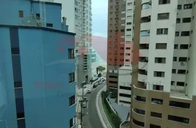Excelente apartamento a poucos metros da praia e mobiliado.