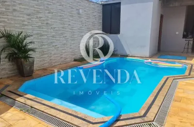 Casa com 3 quartos à venda no Santa Mônica, Uberlândia 