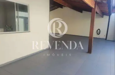 Casa com 3 quartos à venda no Santa Mônica, Uberlândia 