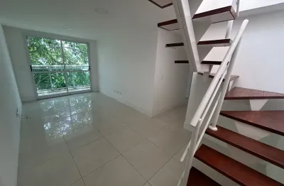 Excelente cobertura, com preço de apartamento. oportunidade.
