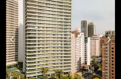 O Villa Versace Ibirapuera é um empreendimento de alto padrão / luxo idealizado em parceria entre as incorporadoras Lavvi e Cyrela, com a marca Versace Home assinando o design de interiores e acabamen