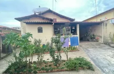 Casa com 3 quartos à venda na fênix, --, arvoredo, contagem por r$ 800.000
