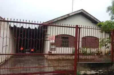 Casa mista à venda  (r$. 280.000,00),  com 120 m2, possui uma edícula  com sala, cozinha, quarto, n