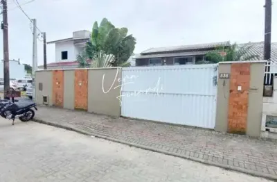 Casa para venda em balneário piçarras, itacolomi, 3 dormitórios, 1 suíte, 3 banheiros, 2 vagas