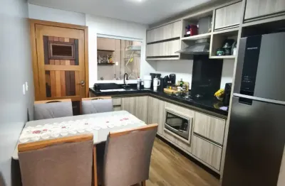 Sobrado geminado com 2 quartos, pergolado a venda no bairro costa e silva