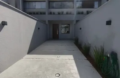 Sobrado geminado a venda no bairro Comasa (Prox. ao Condor) em Joinville,