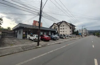 Casa e salas comerciais averbadas a venda no bairro bom retiro em joinville-sc