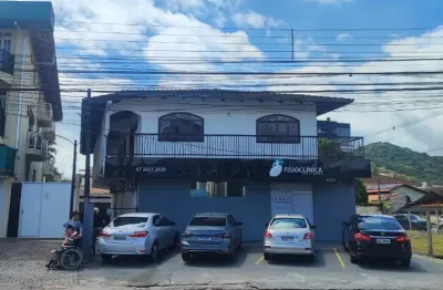 Apartamento com 250mts² (residencial e comercial) para alugar no bairro iririu com 4 quartos.