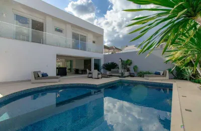 Casa com 4 quartos à venda na Rua Pioneiro José Vicente da Silva, 719, Jardim Cidade Monções, Maringá