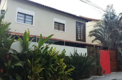 Casa para venda possui 136 metros quadrados com 4 quartos em são francisco - niterói - rj