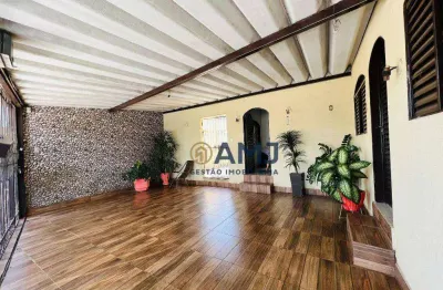 Casa à venda no setor centro oeste, próxima à av. bernardo sayão