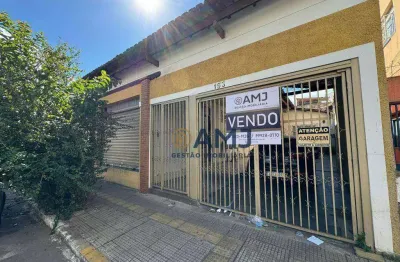 Casa no setor campinas uma quadra da avenida 24 de outubro