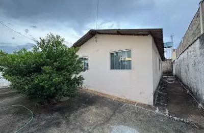 Casa com 3 quartos à venda na Rua VC 30, Conjunto Vera Cruz, Goiânia