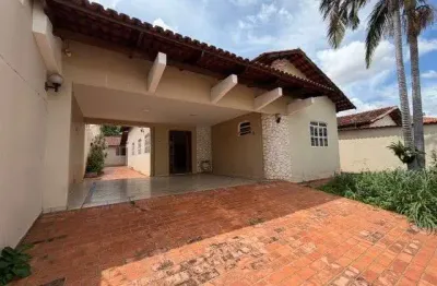 Casa com 5 quartos à venda na Rua C240, Jardim América, Goiânia
