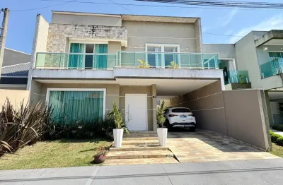 Venha conhecer esta magnífica residência no condomínio jardim tenerife, localizado no parque da fonte, são josé dos pinhais. casa com excelente padrão de acabamento, terreno amplo e infraestrutura com