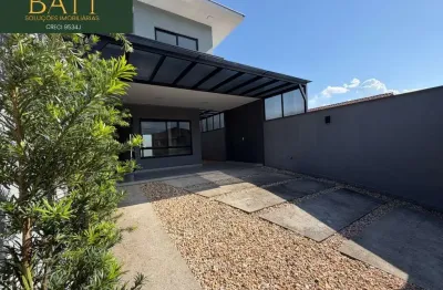 Imperdível oportunidade! Casa à venda em Joinville-SC, no bairro Bom Retiro, com 3 quartos, 3 suítes, 2 salas, 3 banheiros, 3 vagas de garagem e 144m².
