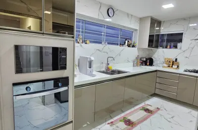Vendo casa pertinho da praia de piedade, com fino acabamento