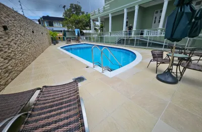 Vendo apartamento em andar altíssimo, com 3 quartos (suíte) e lazer