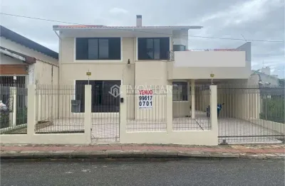 Casa para venda em florianópolis, coqueiros, 3 dormitórios, 1 suíte, 2 banheiros, 4 vagas