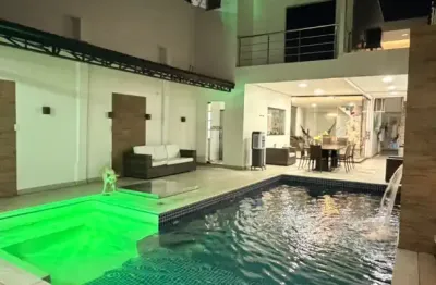 Rua fechada, novo aleixo. Duplex, climatizada, 3qts/1ste e 2vgs