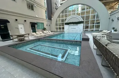 Apartamento com 3 quartos à venda na Rua 302, 192, Meia Praia, Itapema