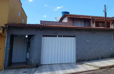 Vende-se lindo 1/2 predinho no bairro 1º de maio, em ouro branco