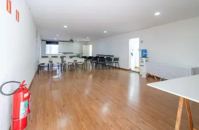 Casa comercial para alugar na Rua Viaza, 1008, Jardim Aeroporto, São Paulo