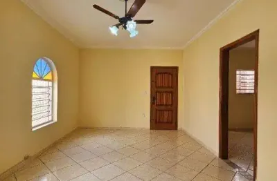 Casa com piscina e 3 dormitórios sendo 1 suíte à venda, 154 m² por r$ 680.000 - jardim nova europa - campinas/sp