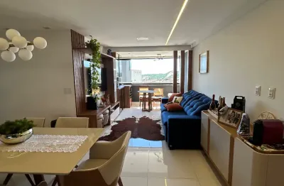 Apartamento reformado no mirante da praia em ponta negra