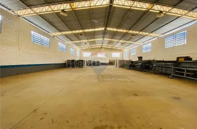 Barracão / Galpão / Depósito para alugar na Rua Dr Milton Ladeira, 475, Milho Branco, Juiz de Fora