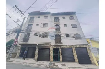 Excelente apartamento dois quartos no santa catarina