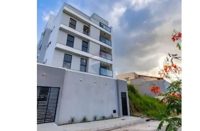 Oportunidade linda cobertura 3/4 com suíte e 02 vagas de garagem