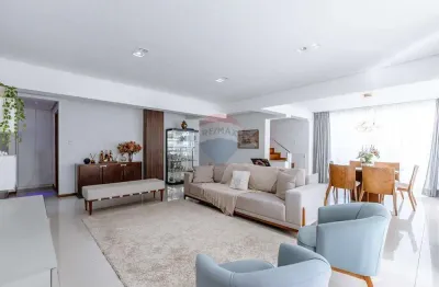Cobertura de tirar o fôlego no cascatinha, com área real de 489m², 4 quartos, suíte master completa, piscina e vista deslumbrante!