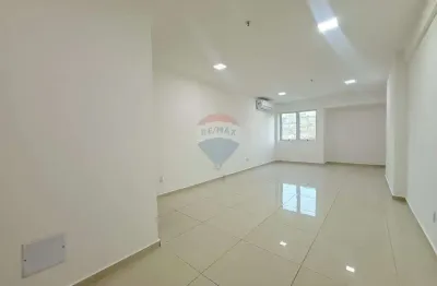 Sala comercial para alugar na Rua Ataliba de Barros, 182, São Mateus, Juiz de Fora