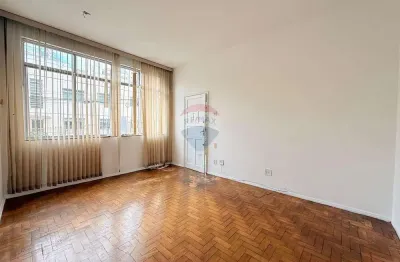 Apartamento de três quartos para alugar no santa helena