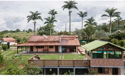 Chácara  granja  em meio a natureza com excelente localização