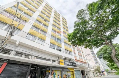 Apartamento quarto e sala reformado com portaria 24 horas e elevador na avenida itamar franco