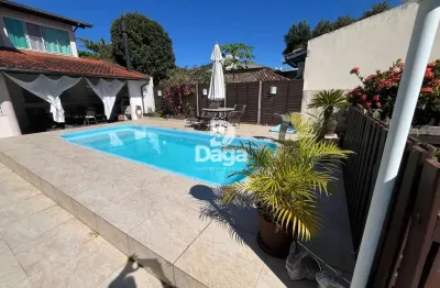 Casa alto padrão, em local super agradável -aceita permuta por apto na região.