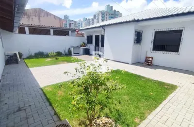 Casa com 3 quartos à venda na Avenida Buriti, Itacorubi, Florianópolis