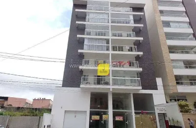 Apto com 2 quartos (suíte), varanda, 2 vagas e elevador no estrela sul