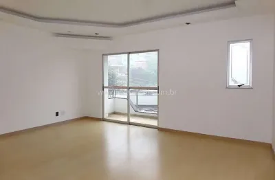 Apto amplo com 3 quartos (suíte), 2 vagas, e elevador no bairro são mateus