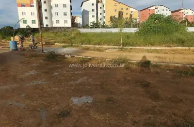 Terrenos planos e semi-planos, de 250m², prontos para construir no bairro previdenciário. (financiados direto com o proprietário).