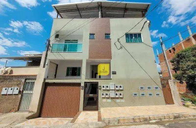 Cobertura com duas suítes, terraço e garagem no democrata