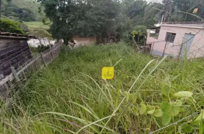 Excelente terreno no goiabinha, depois de goiabal em monte verde dando fundos para o rio do peixe.